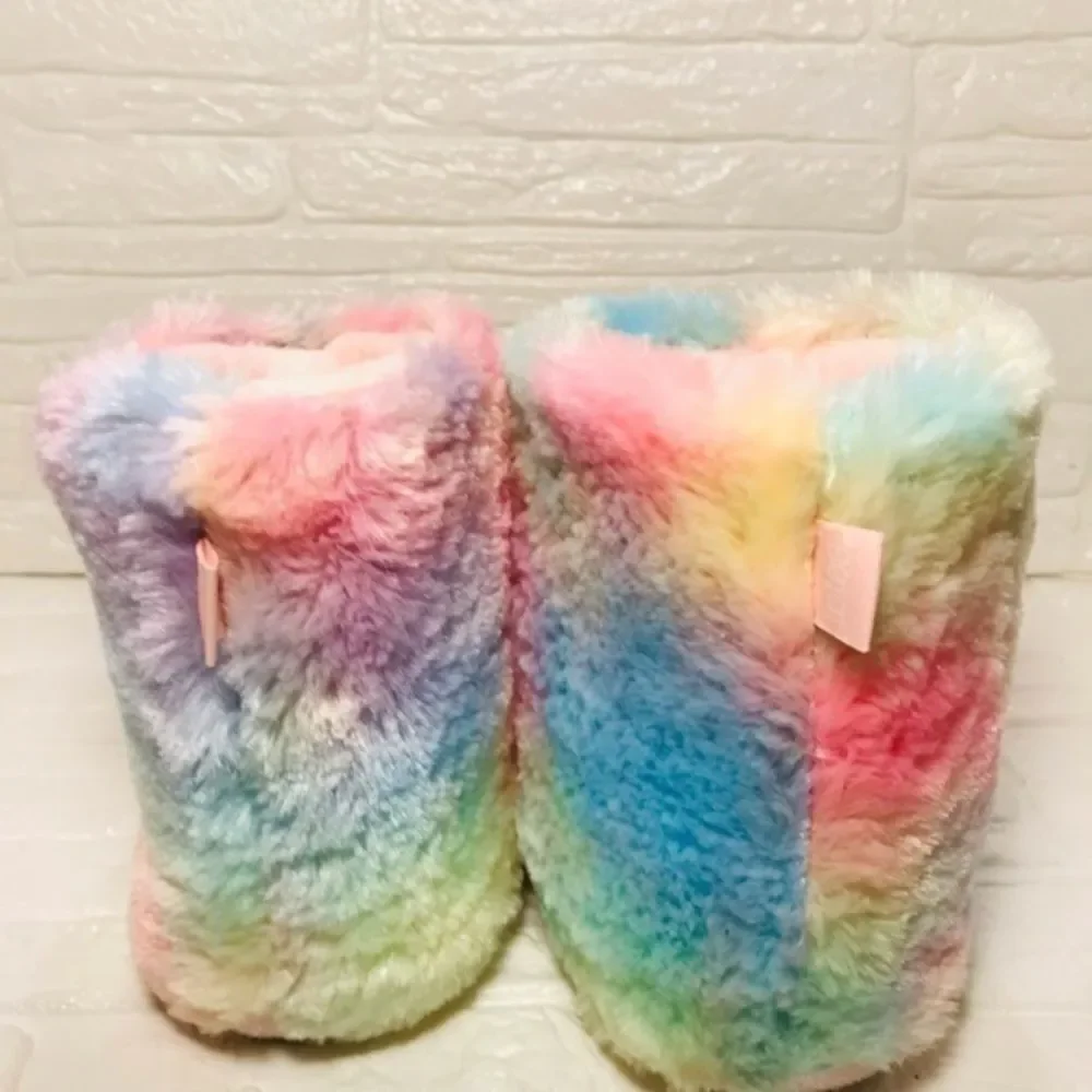 Llama slippers
